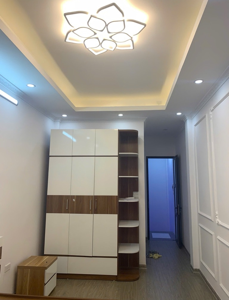NHÀ ĐẸP Ở LUÔN – KHU VỰC NHIỀU TIỆN ÍCH, DÂN CƯ THÂN THIỆN -DT 31M2 – GIÁ CHỈ 6 TỶ HƠN.